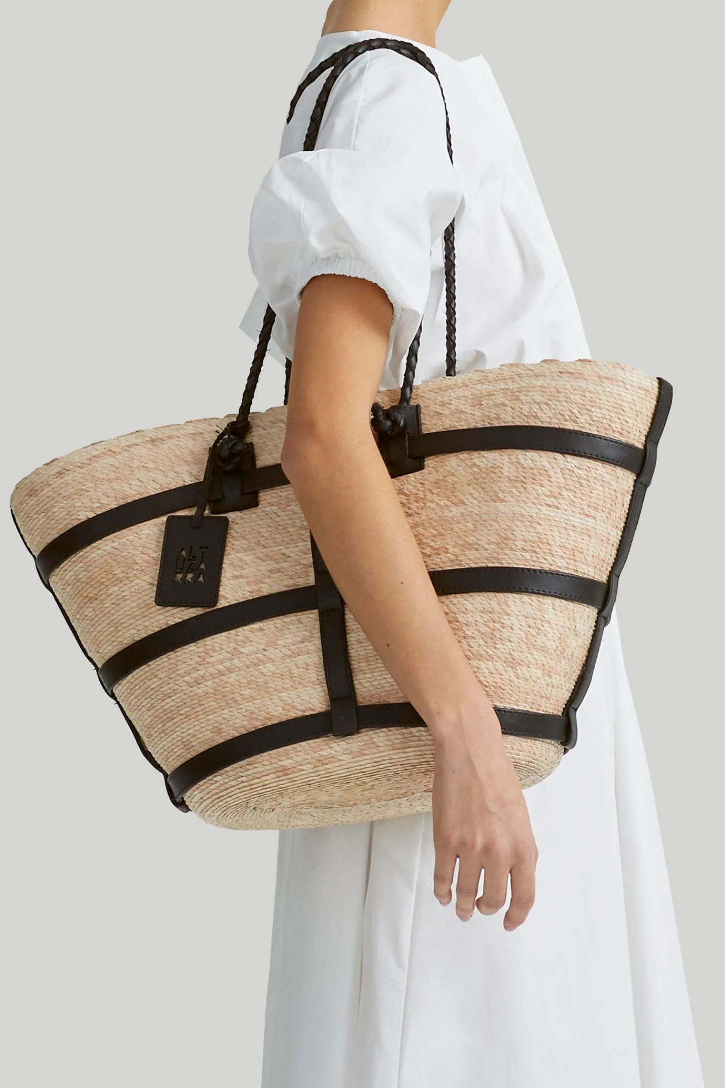 Altuzarra Handbags*Watermill' Bag Large Natural/Black