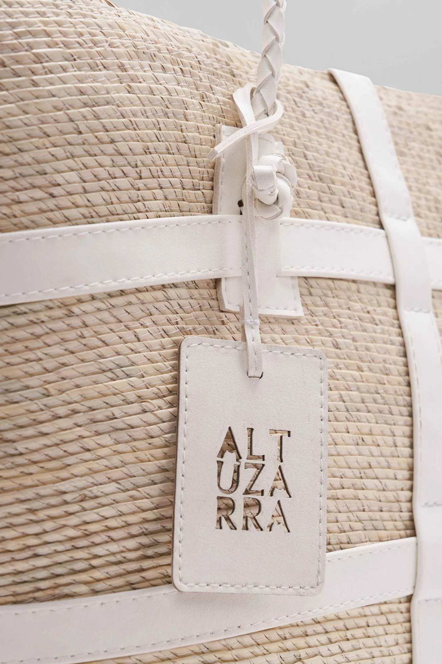 Altuzarra Handbags*Watermill' Bag Large Natural/White